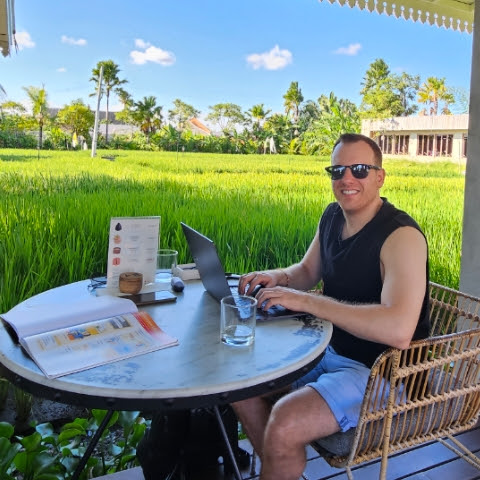 JB Nomad Life channel avatar