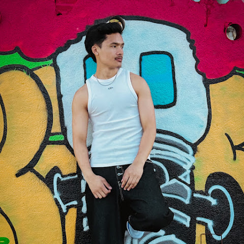 JEMS-TRAVEL VLOGS channel avatar