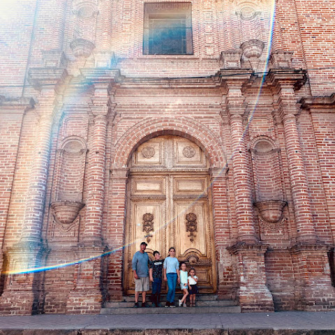 Touch of light homestead in Mexico. channel avatar